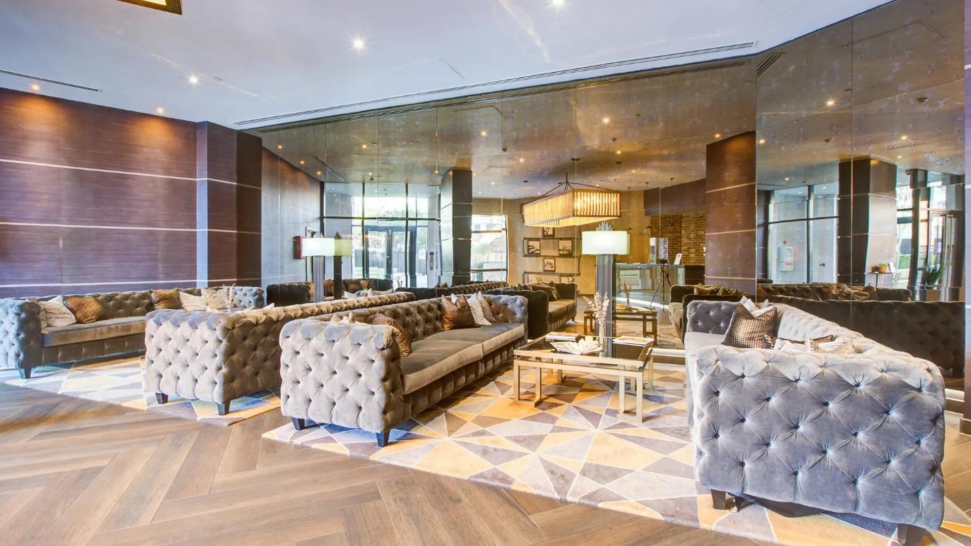 Canary Wharf 2 Bedroom Luxury Apartment London