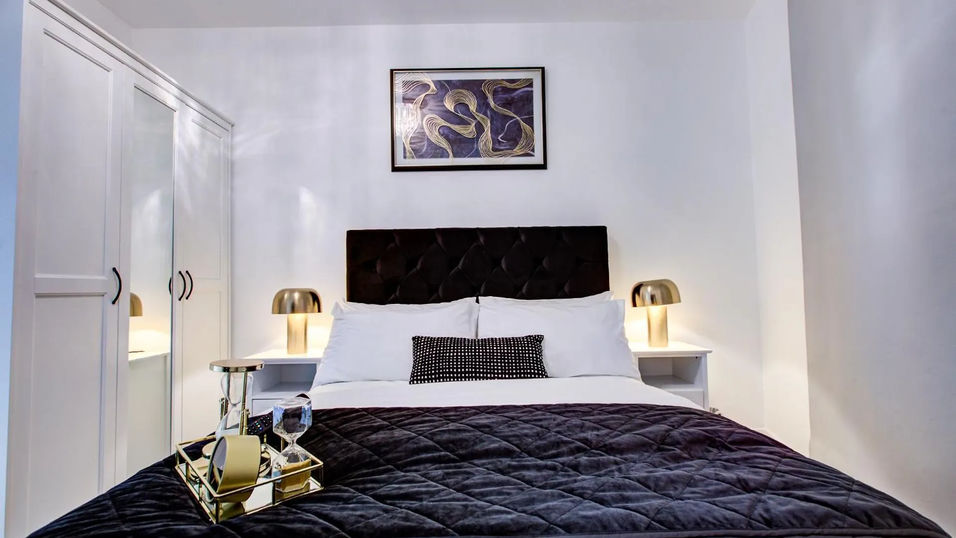Canary Wharf 2 Bedroom Luxury Apartment London