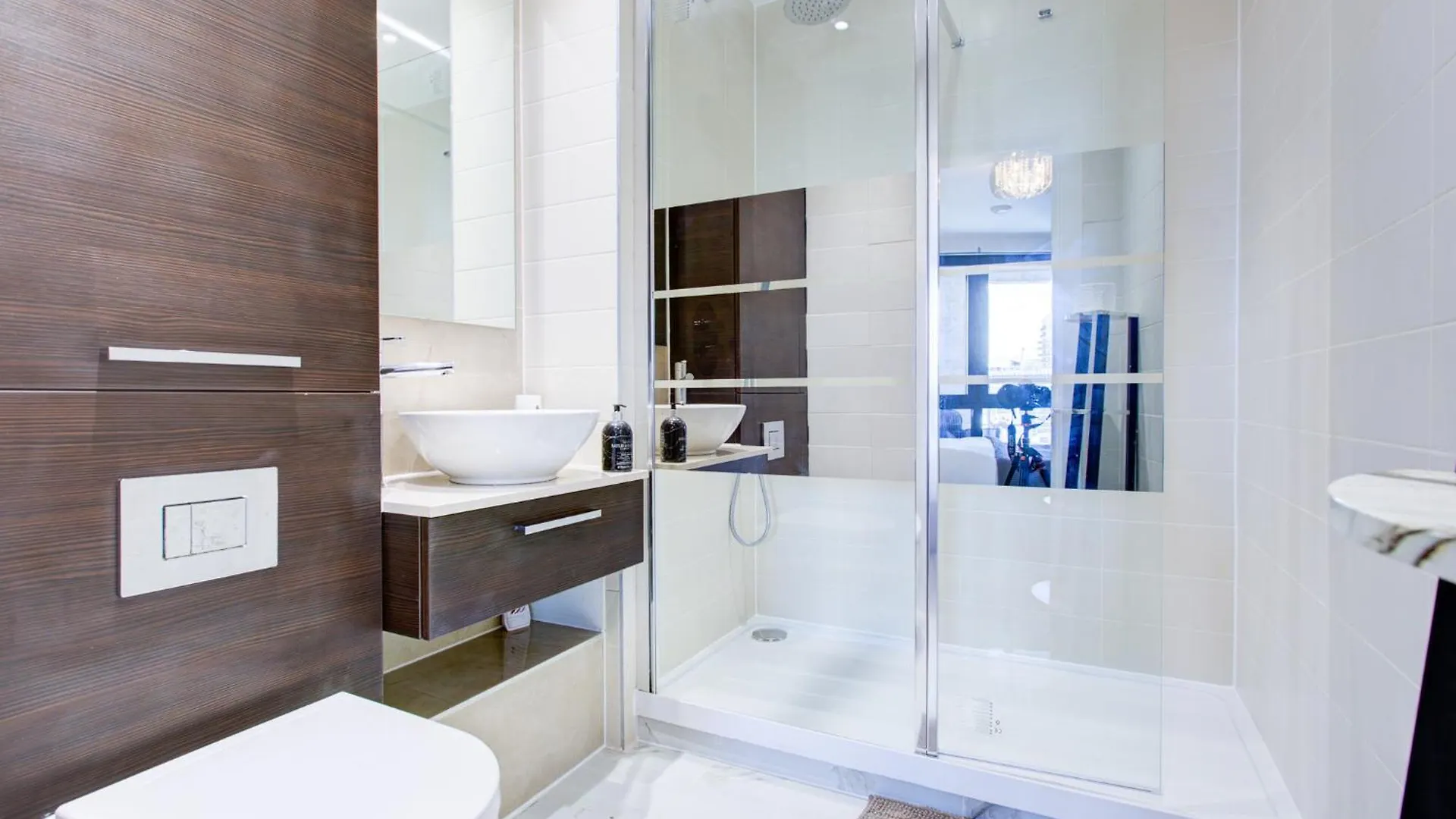 Canary Wharf 2 Bedroom Luxury Apartment London United Kingdom
